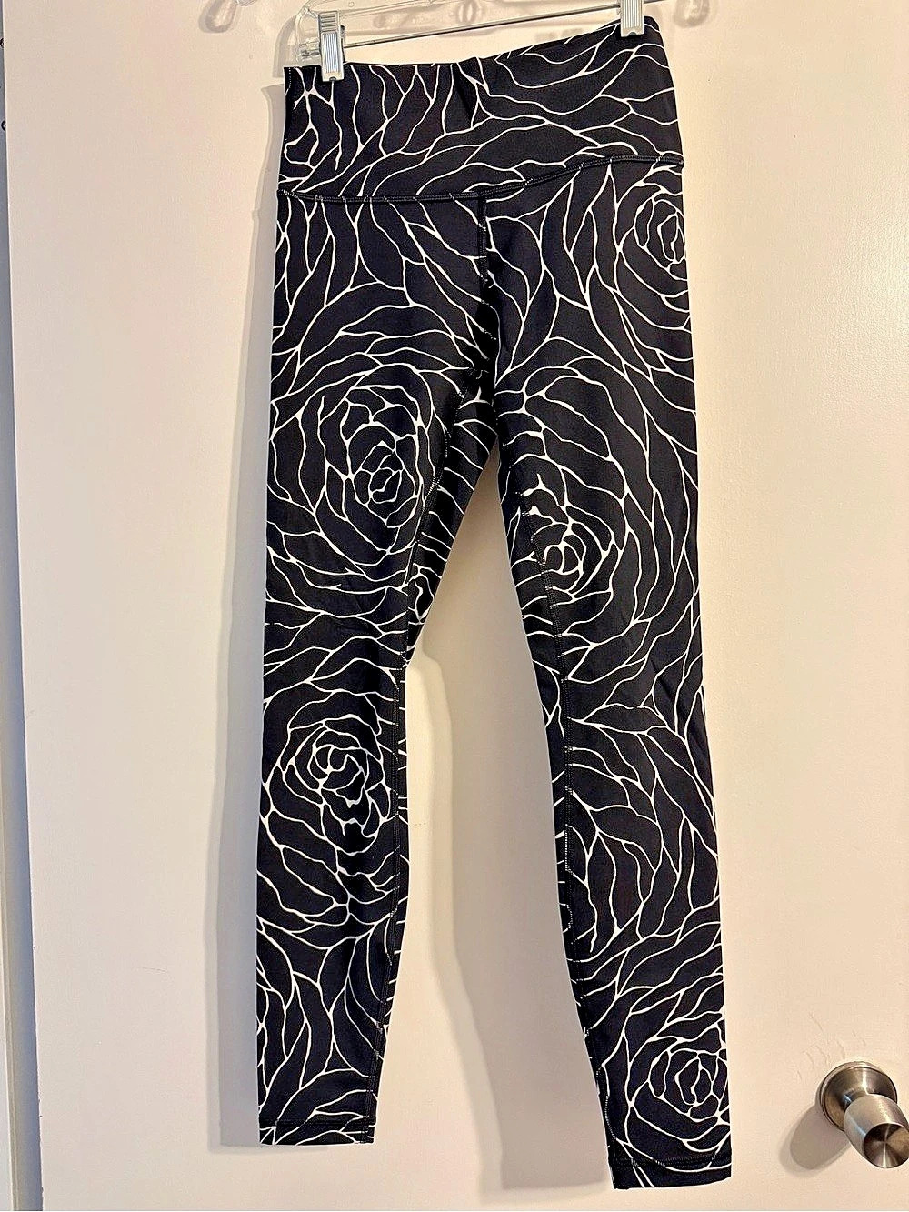 lululemon Align High-Rise Pant 25" Floral Leggings Black & White Floral Size 6